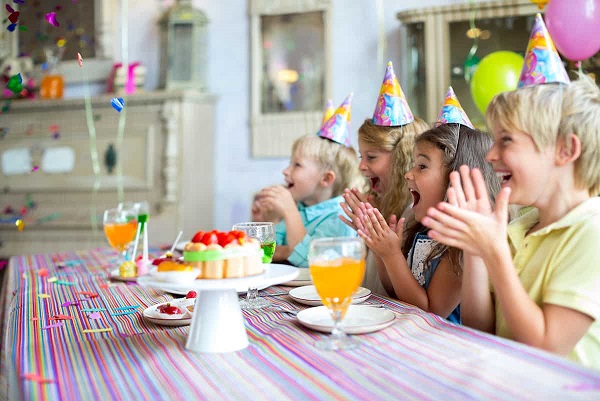 ترتیب پذیرایی در جشن تولد 2 kids birthday party fun ways to celebrate