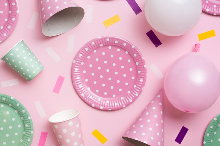 خرید ظروف تولد